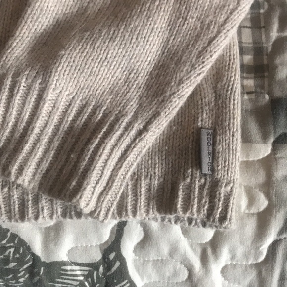 Women”s Woolrich Sweater, size L - Picture 4 of 7